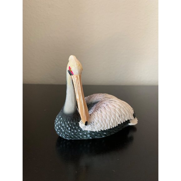 Pelican Figurine Resin - Picture 2 of 8
